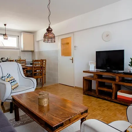 Main Street Apartment *